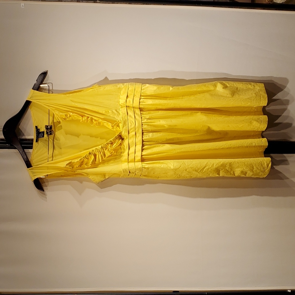 Yellow dress size 10